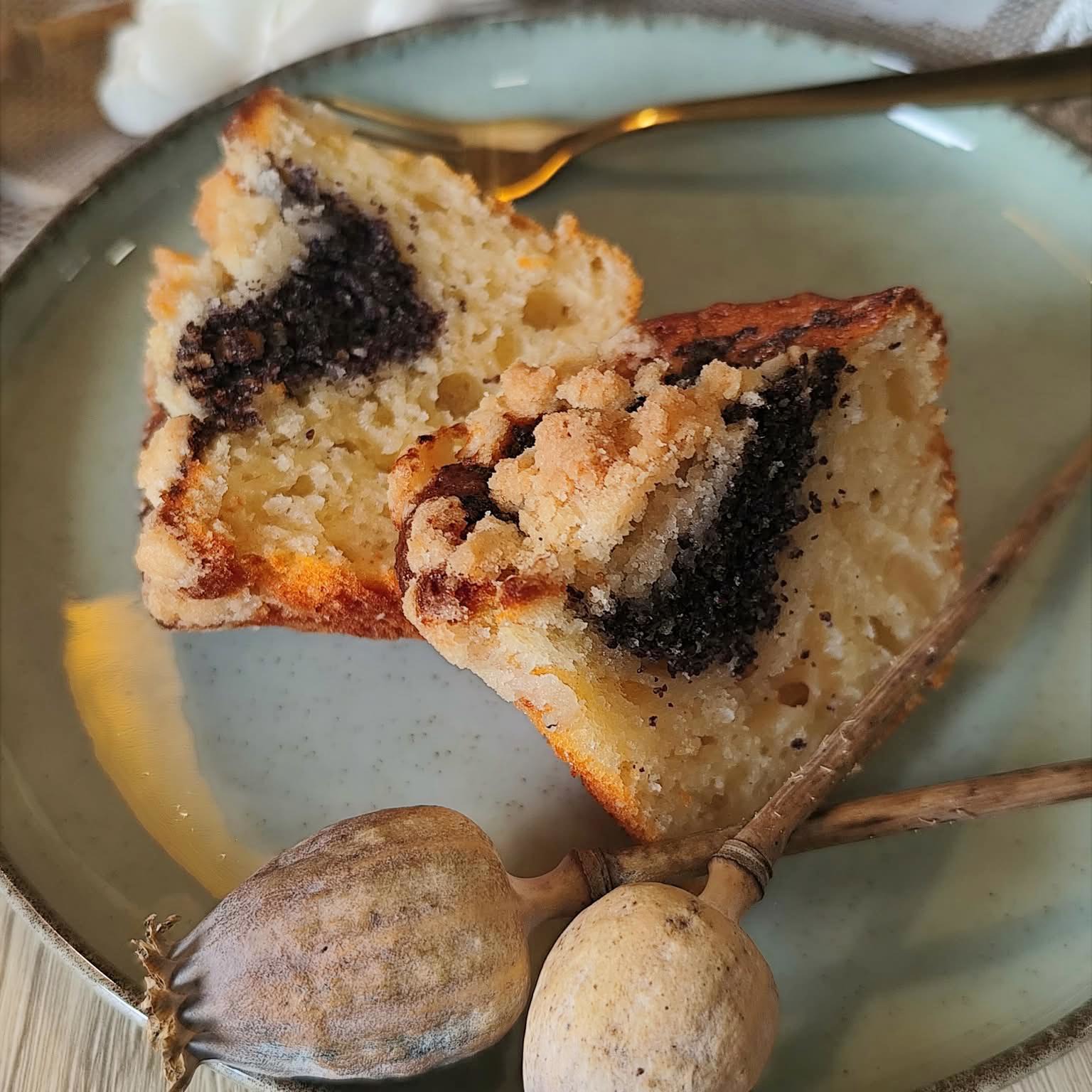 Makový muffin řez